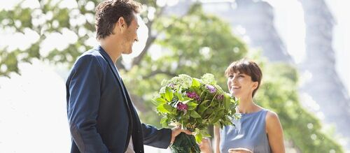 Virágajándékozási szokások: Mit és hogyan ajándékozzunk?