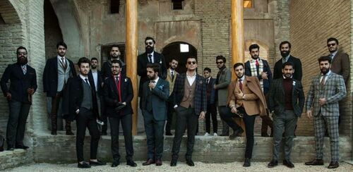 Férfi divattal üzen hadat az első iraki gentlemen klub