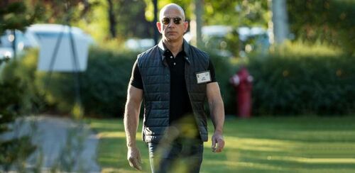 Jeff Bezos miután mindent eladott, jön és megmenti a világot