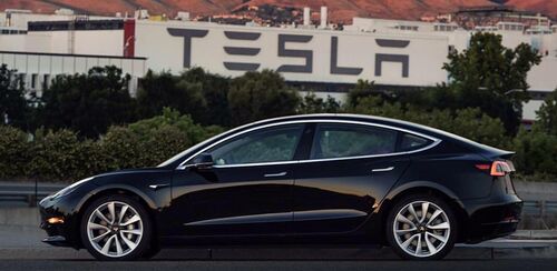 Hónapokon belül csődbe mehet a Tesla?