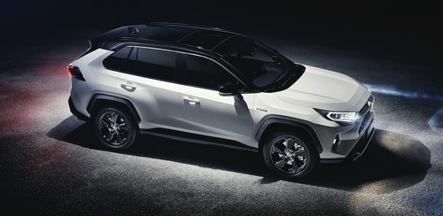 Itt az új Toyota RAV4 - dízelmotor nélkül