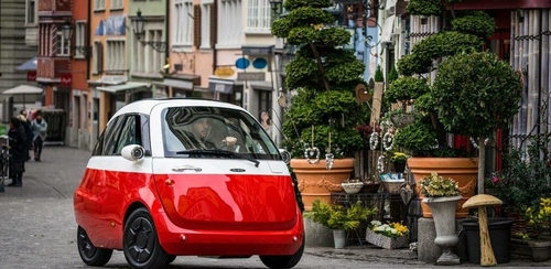 Ronda, de elektromos: ellenfelet kap a Tesla, itt a Microlino, hogy meghódítsa Európa nagyvárosait