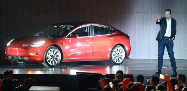 Tesla Model 3: megvan a heti 5000 darab, de milyen áron?