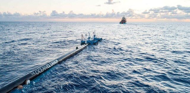 1,8 trillió műanyag szeméttől tisztíthatja meg a The Ocean Cleanup a világot – elstartolt a tesztüzem