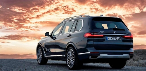 Az új BMW X7 képekben – Minden eddiginél grandiózusabb