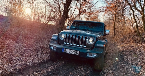 A Jeep Wrangler két szóban: Szabadság, szerelem!