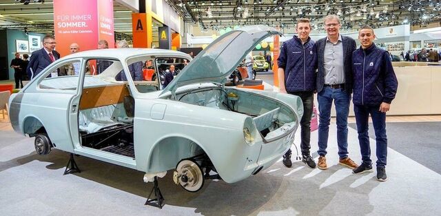 A Techno-Classica standján készül el egy Volkswagen Type 3 újjáépítése