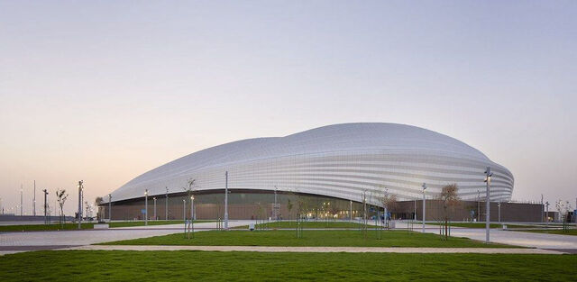 Megnyílt a Zaha Hadid által, a 2022-es futball világbajnokságra tervezett katari stadion