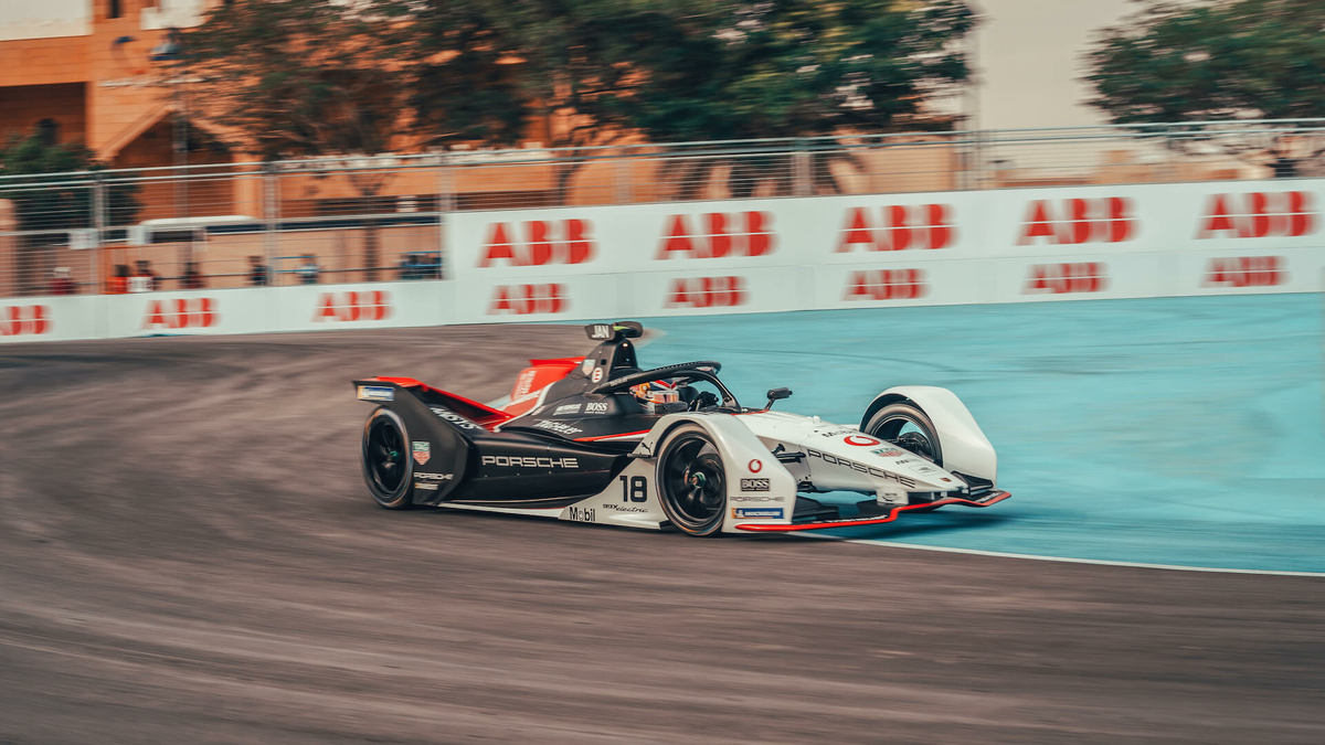 Kisfilmben mutatja be a Porsche a Formula E versenycsapat felkészülését