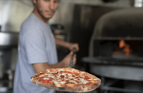 Nem baj, ha nincs otthon élesztő: a Blitz Pizza elsőként hozta be a DIY pizzasütést