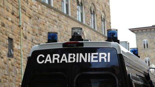 Olaszországban a maffia oszt élelmiszert a nehéz körülmények közé került családoknak