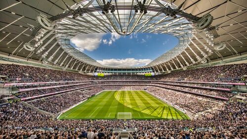 A Tottenham Hotspur stadionja névadóra vár: 10 évre 250 millió font