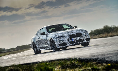 A sorozatgyártás előtti utolsó tesztköröket futja az új BMW 4-es Coupé