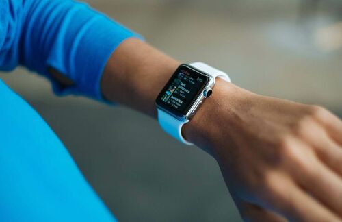 Az új Apple Watch ezzel a funkcióval erősítheti meg pozícióját az okosórák piacán