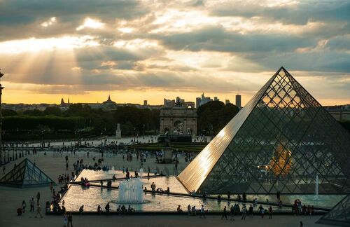 Hétfőn nyit újra a Louvre