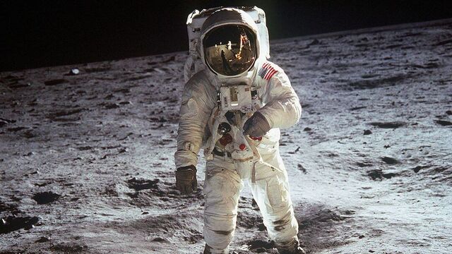 90 éve született Neil Armstrong, az első ember a Holdon