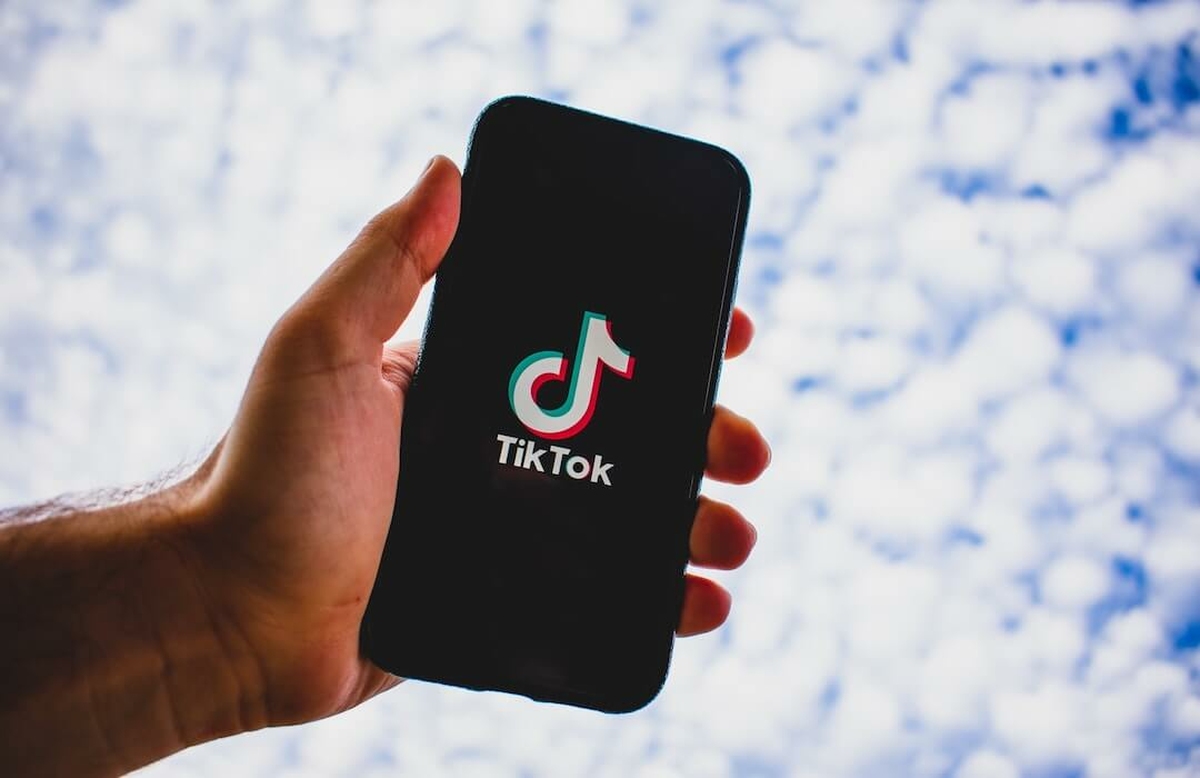 A Microsoftnál landolhat a tinikedvenc TikTok amerikai ága, amit Trump betiltana