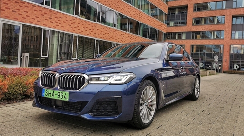 BMW 530e: Az irány jó, de még van teendő