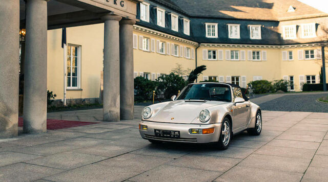 Kalapács alá kerül a Porsche 911, amelynek első tulajdonosa Diego Maradona volt