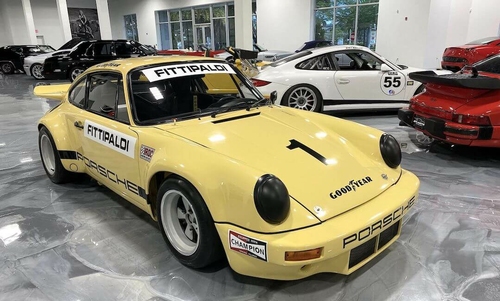 Eladóvá vált Pablo Escobar 1974-es Porsche 911-ese, amivel korábban Fittipaldi versenyzett