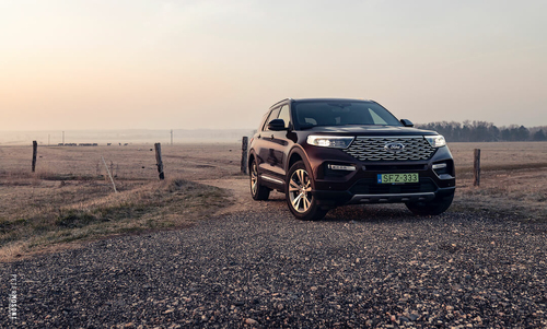 Ford Explorer PHEV: A család védőszentje