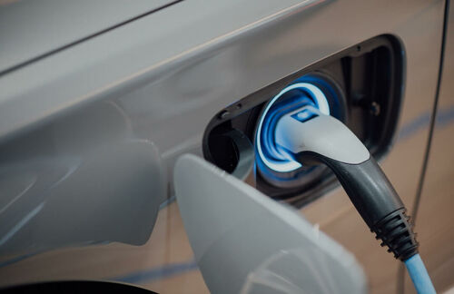 A Daimler is beszáll a Stellantis-TotalEnergies akkumulátorgyártó projektbe