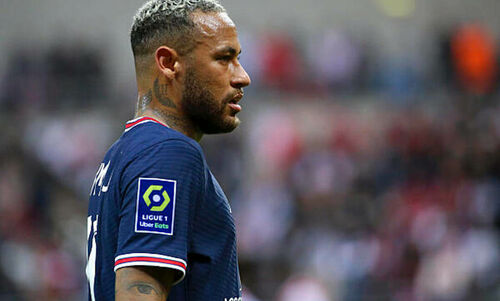Neymar udvariassága hat és fél millió eurót ér évente