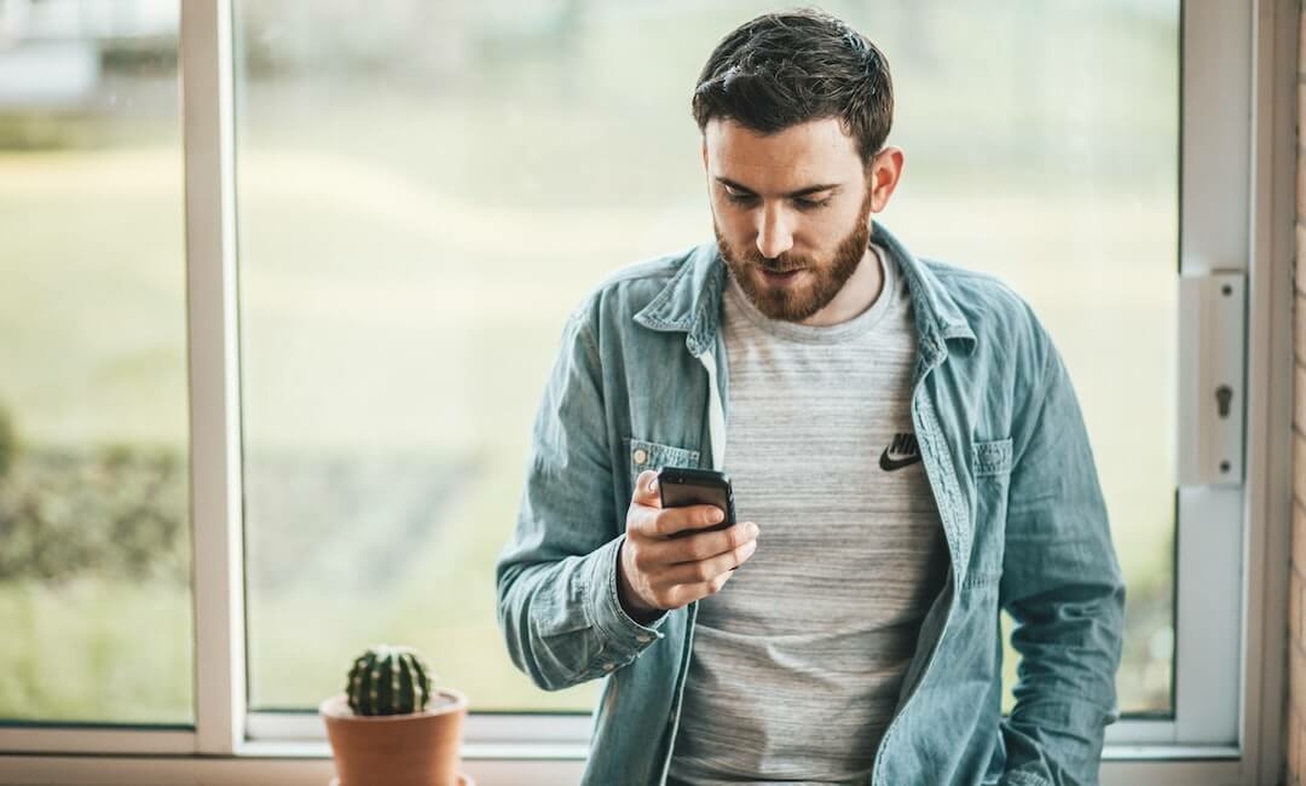 A CIA egykori hírszerzője Facebook helyett ezt az appot ajánlja