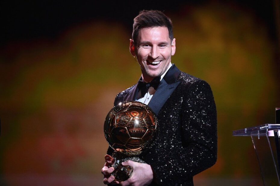 Lionel Messi hetedik Aranylabda