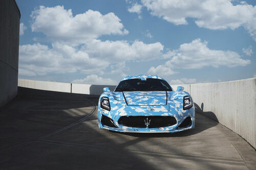 Íme, az első kémfotók a Maserati új kabriójáról!