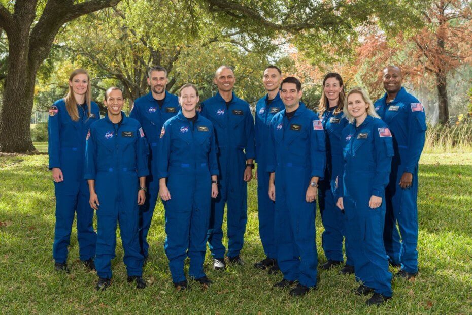 NASA 10 új űrhajósjelölt