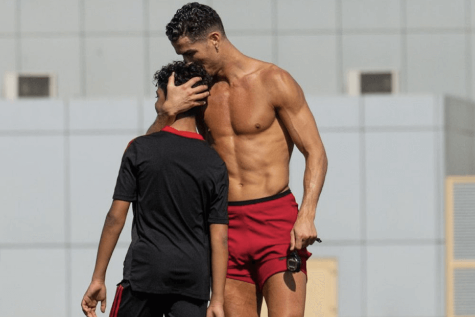 Cristiano Ronaldo - apság - mobiltelefon
