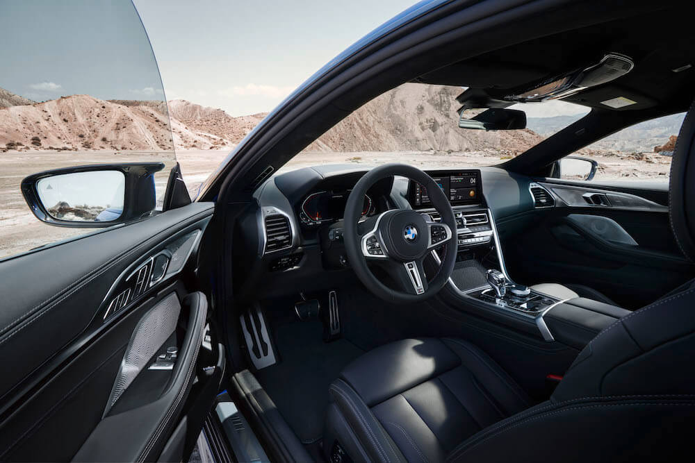 új BMW 8-as széria alapfelszereltség 