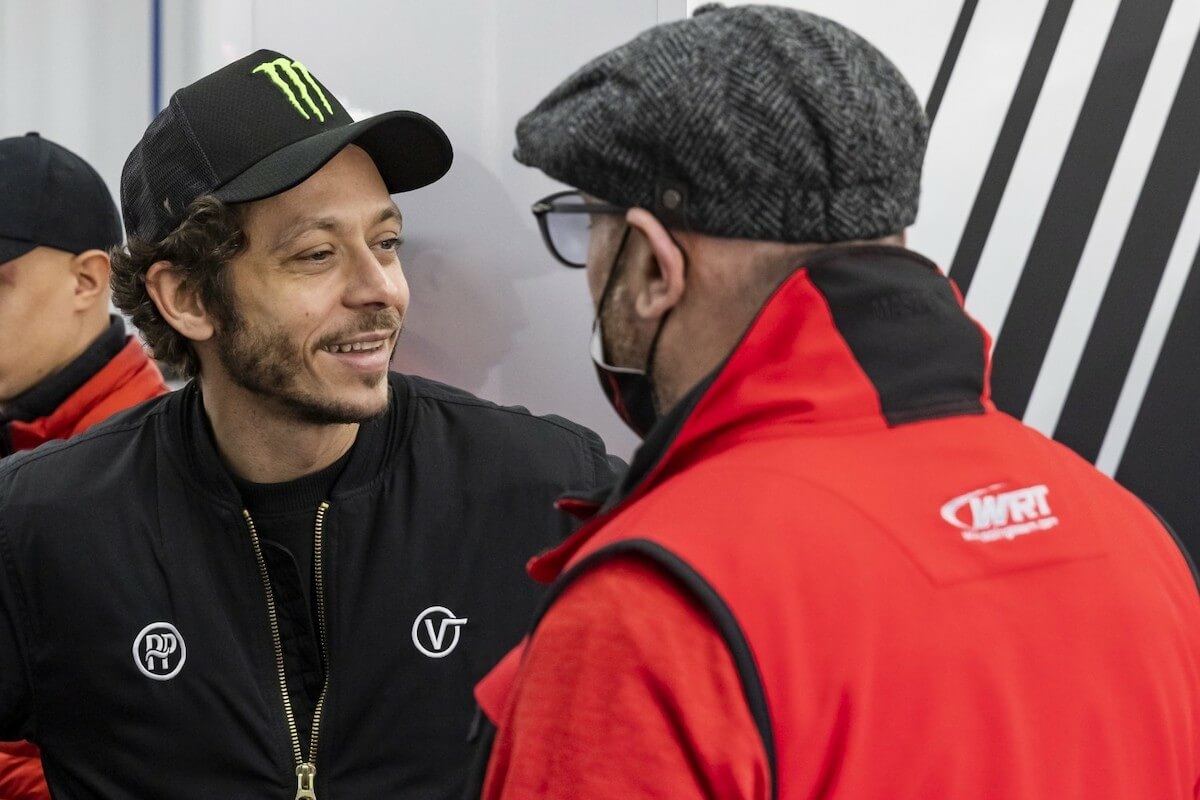 Túraautózásba kezd Valentino Rossi