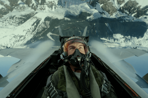 A Top Gun: Maverick vadászgépes mutatványai igencsak feszegetik a fizika határait