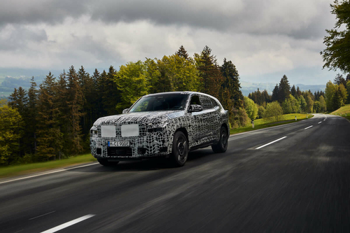 Utolsó tesztkörein minden idők legerősebb BMW-je