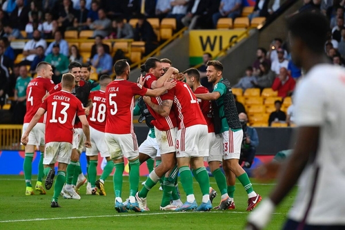 69 év után győzelem Angliában: 4-0