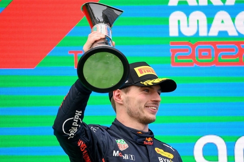 Verstappen: jókor, jó gumikat választottunk!