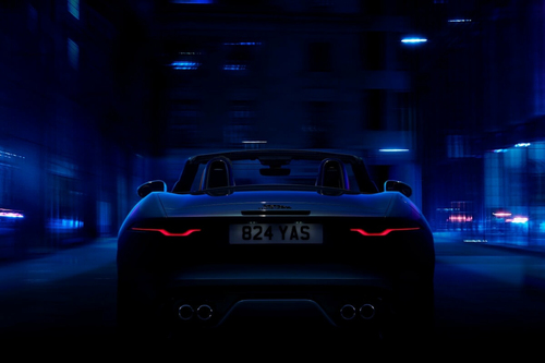 75 éves az F-Type, limitált szériával búcsúzik a Jaguar