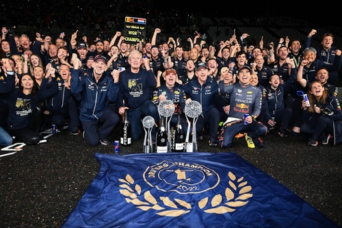 Verstappen suzukai győzelmével garantált a címvédés