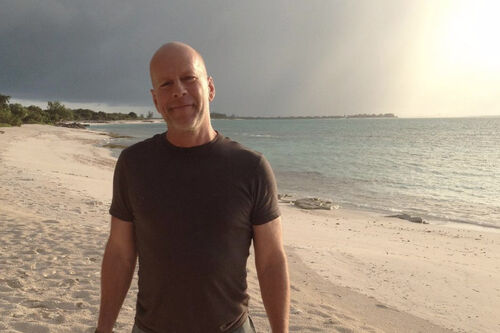 Friss képek az afáziában szenvedő Bruce Willisről