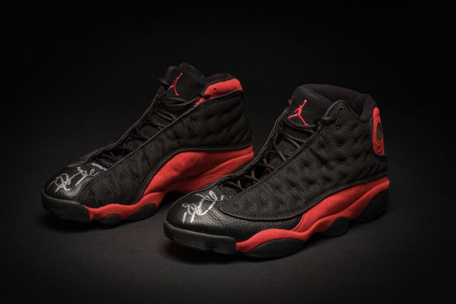 2,2 millió dolláros rekordáron kelt el Michael Jordan egykori cipője