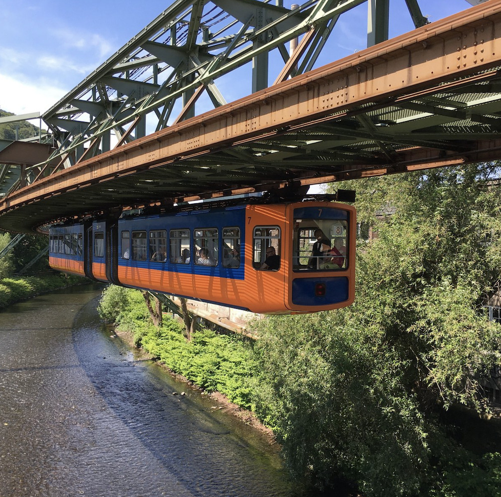 Wuppertali függővasút - extrém vonatok - utazás - online férfimagazin