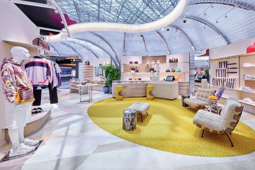 Megnyitott a Louis Vuitton első reptéri várója Katarban