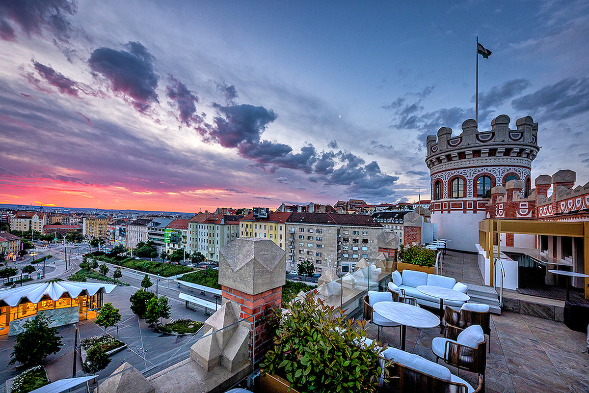 Megnyitott Budapest legújabb panoráma bárja