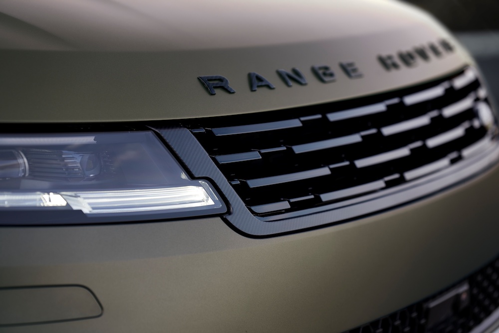 Range Rover SV SUV - autóipar - online férfimagazin