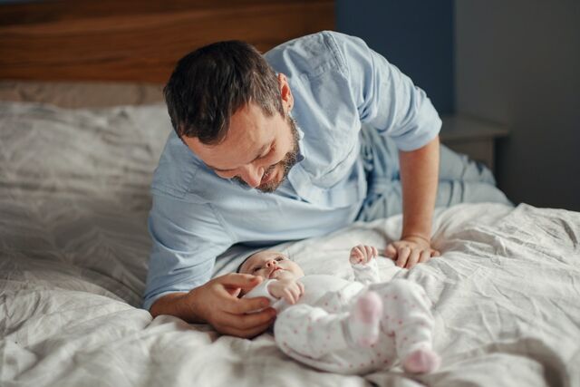 A szülés utáni depresszió az apákat sem kíméli