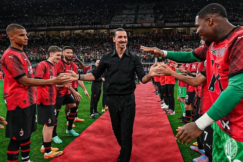 Zlatan Ibrahimovic visszavonul: a svéd legenda 41 évesen befejezi labdarúgó-pályafutását