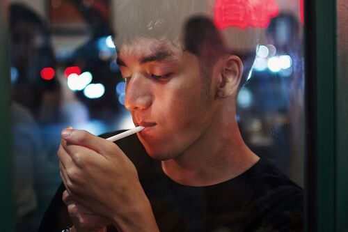 Rendhagyó eszközökkel harcol a dohányzás ellen Hongkong