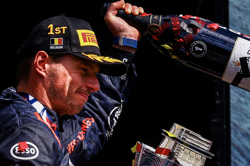 Verstappen a hatodik helyről rajtolva is simán nyert